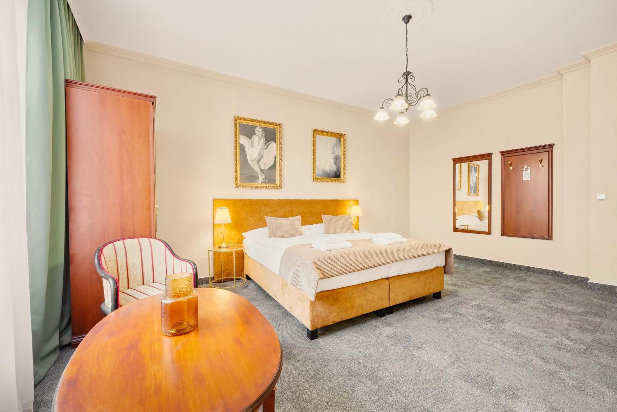 Hotel Reverie - Dependance, Check-In At Metropolitan Star Bratislava Exteriér fotografie